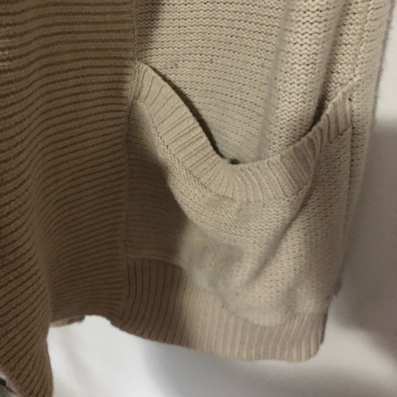 3/$33-CLOTH shrug. - Picture 3 of 4